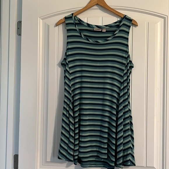 LOGO by Lori Goldstein Striped Knit Tank with Swing Hem Large - Picture 2 of 6